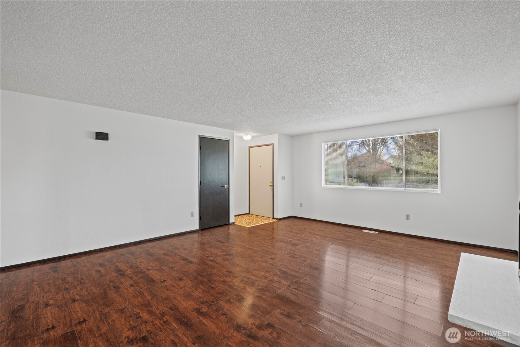 5676 S I Street , Tacoma, WA 98408