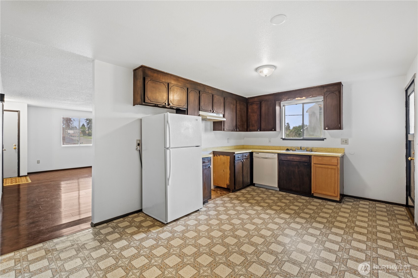 5676 S I Street , Tacoma, WA 98408