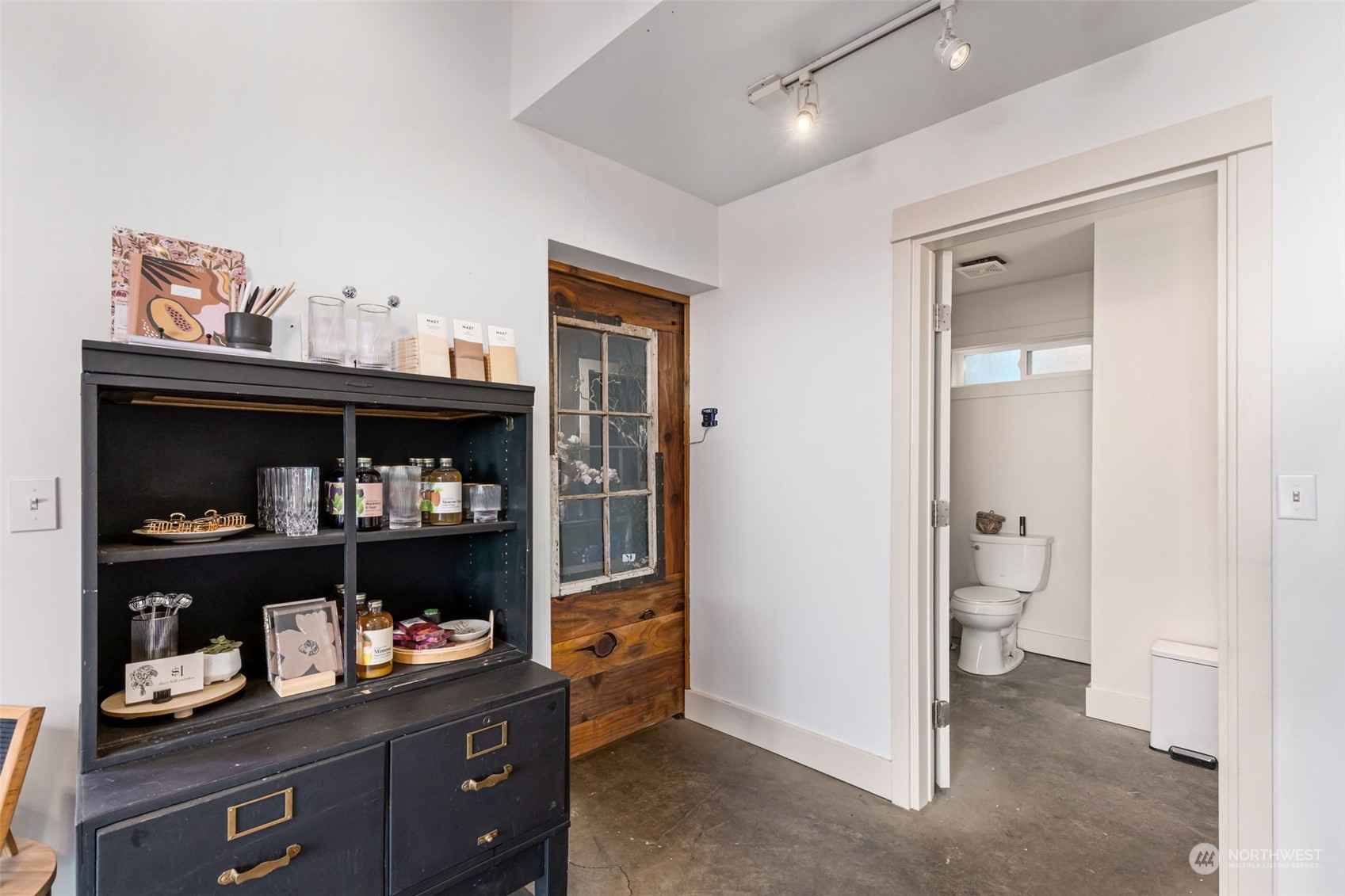 25960 Central Avenue NE, Kingston, WA 98346