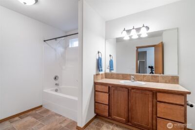 18647 Joselyn Street SW, Rochester, WA 98579 - Photo 18