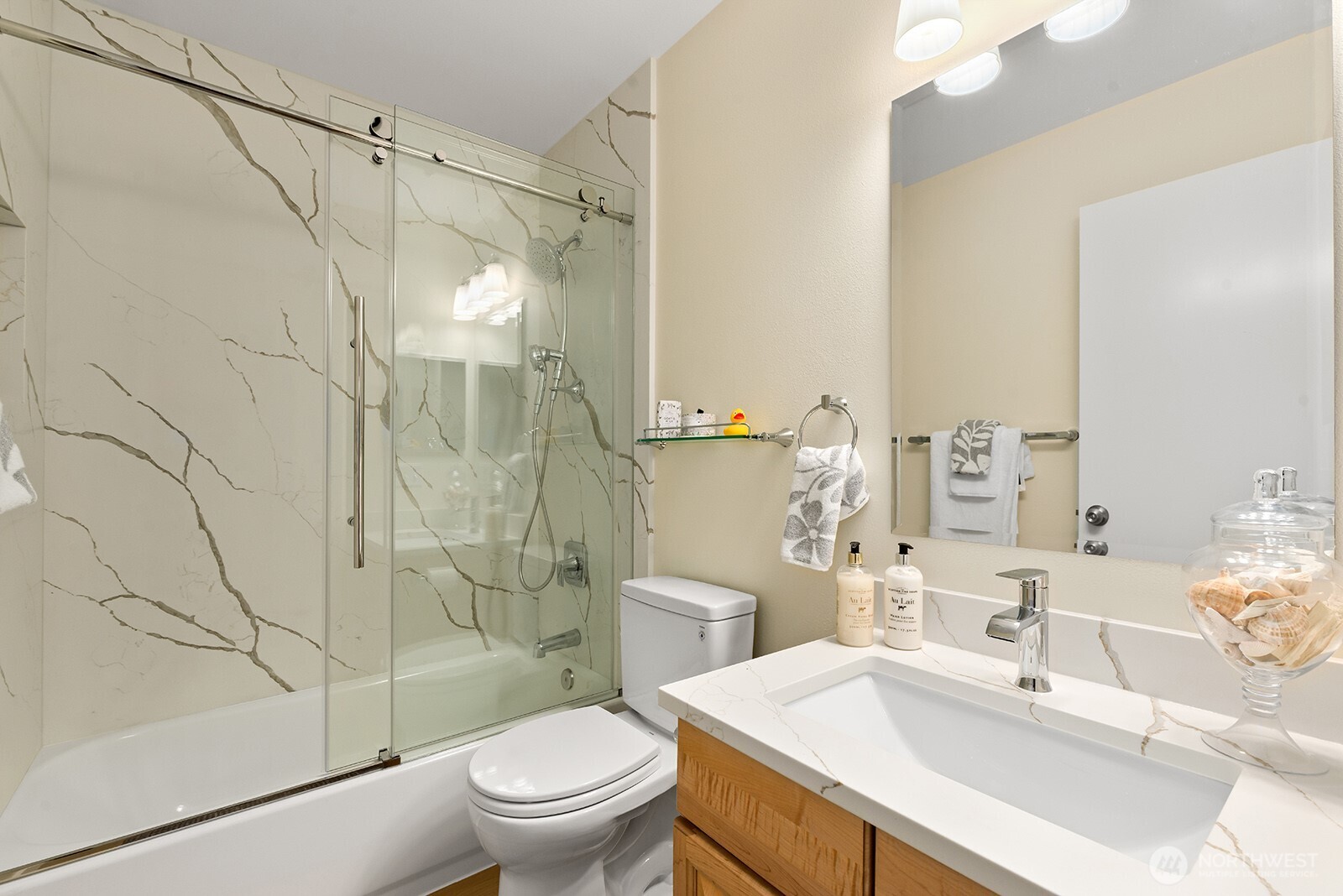 12345 Roosevelt Way NE #209, Seattle, WA 98125