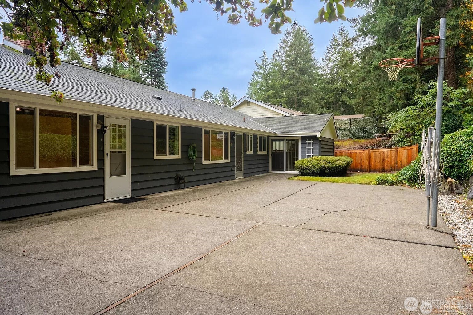233 130th Avenue NE, Bellevue, WA 98005