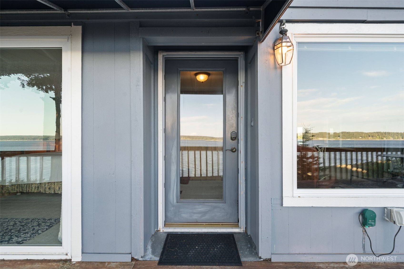 727 E Stretch Island Road S, Grapeview, WA 98546