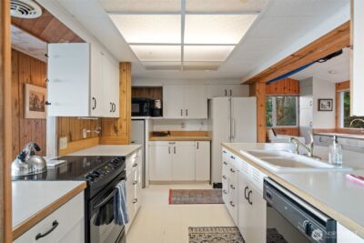 727 E Stretch Island Road S, Grapeview, WA 98546 - Photo 20
