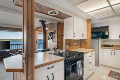 727 E Stretch Island Road S, Grapeview, WA 98546 - Photo 21