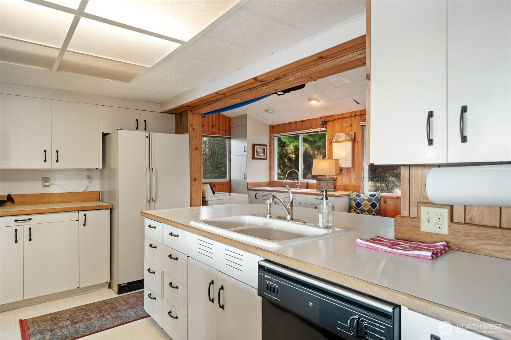 727 E Stretch Island Road S, Grapeview, WA 98546
