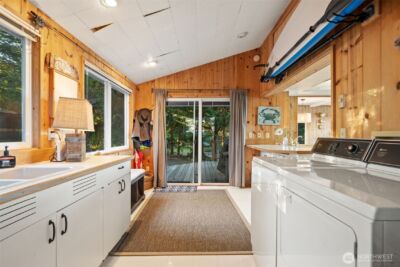 727 E Stretch Island Road S, Grapeview, WA 98546 - Photo 24