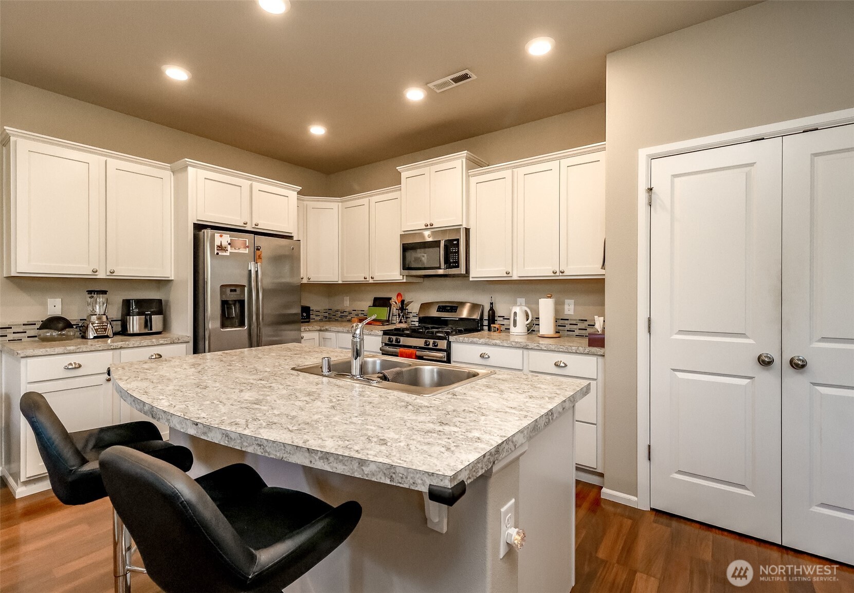 3947 Jett Lane NE, Lacey, WA 98516