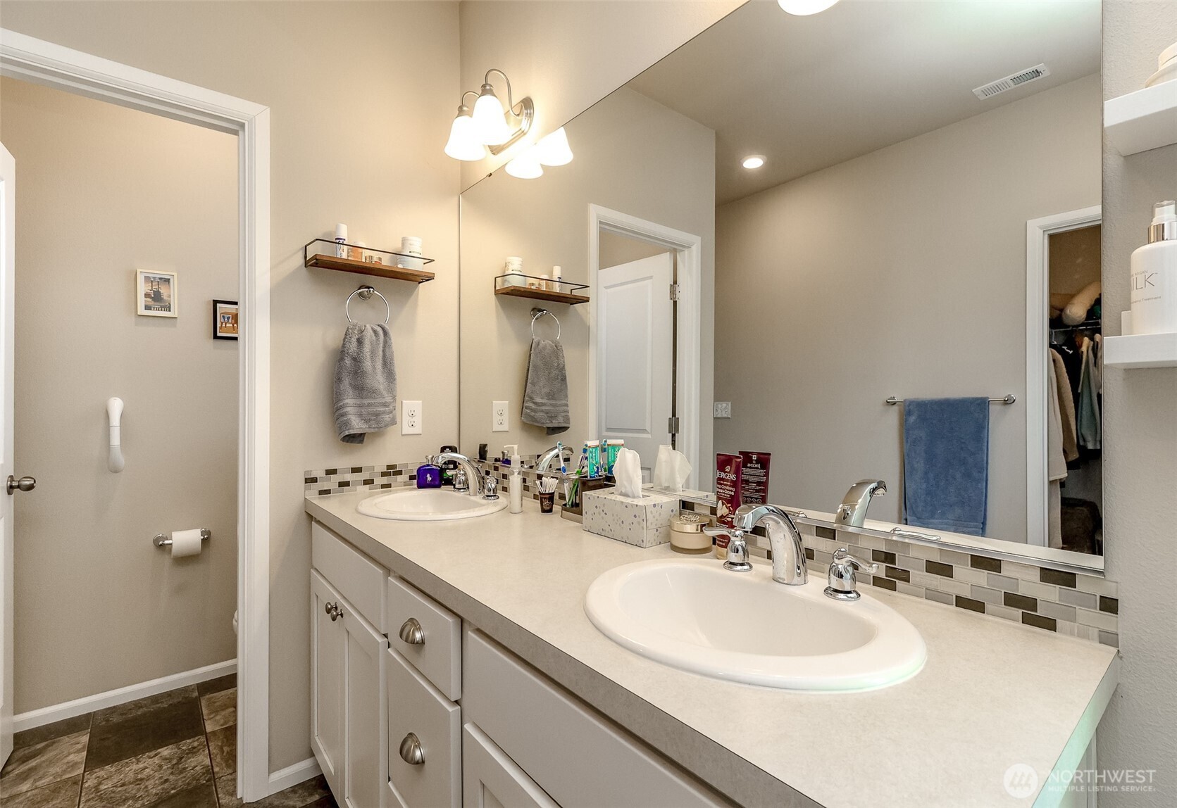 3947 Jett Lane NE, Lacey, WA 98516