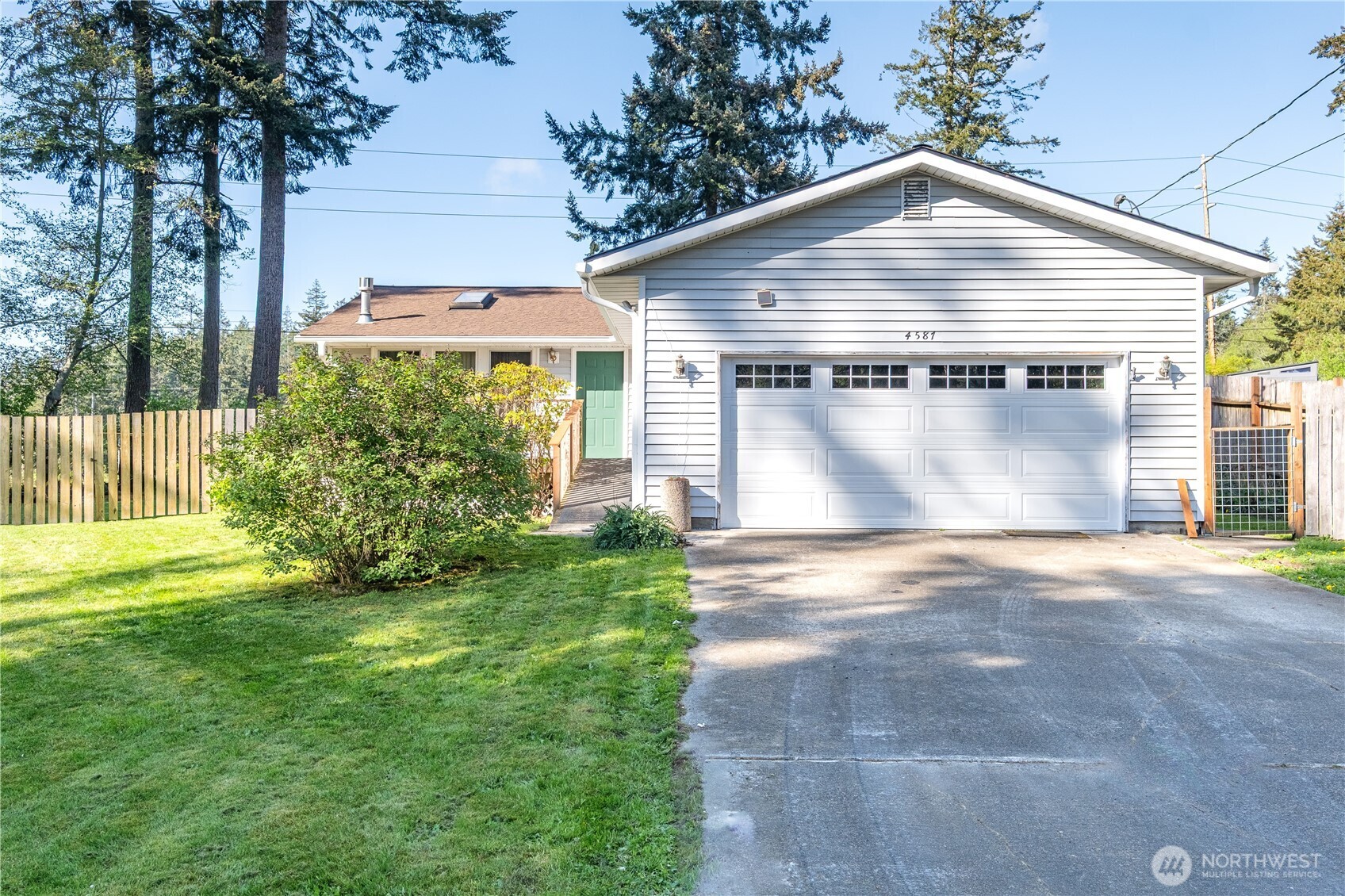 4587 Siesta Place Place , Oak Harbor, WA 98277
