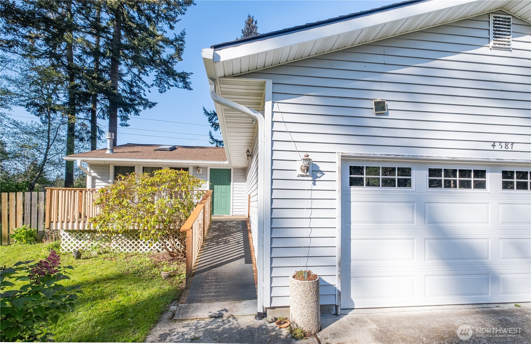 4587 Siesta Place Place , Oak Harbor, WA 98277