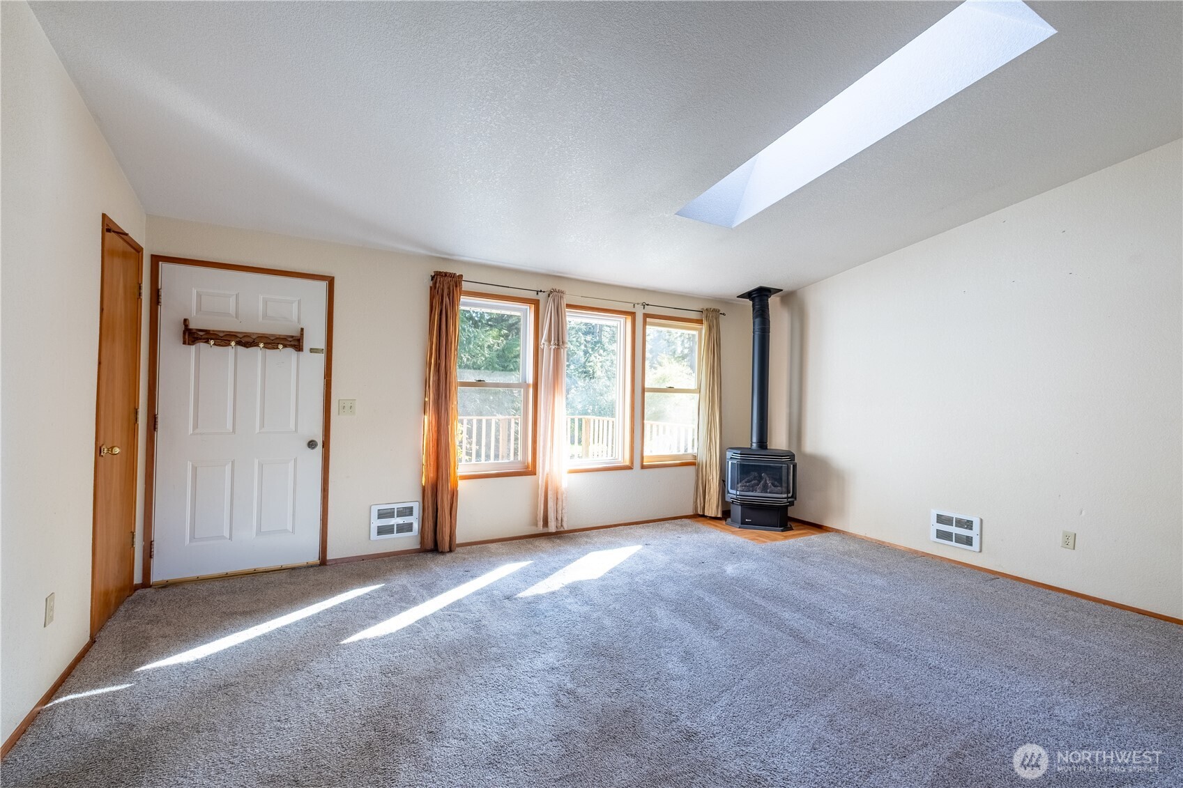 4587 Siesta Place Place , Oak Harbor, WA 98277