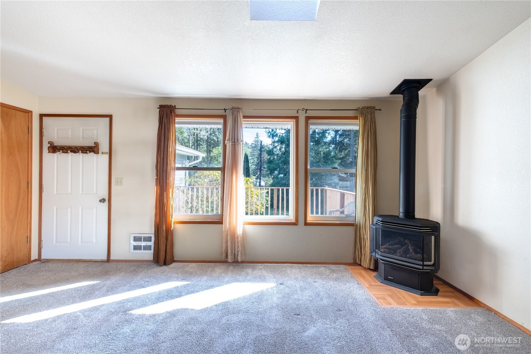4587 Siesta Place Place , Oak Harbor, WA 98277