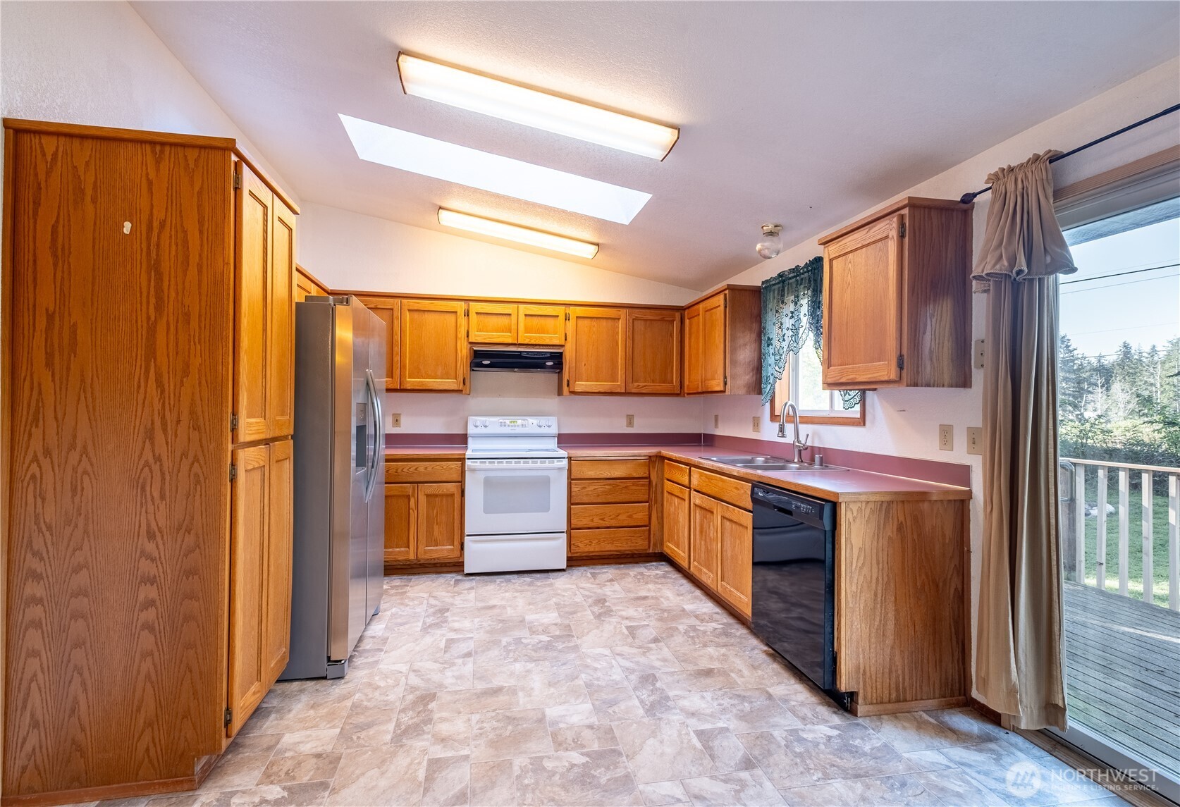 4587 Siesta Place Place , Oak Harbor, WA 98277
