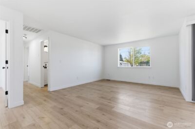 751 SW William Avenue , Chehalis, WA 98532 - Photo 3