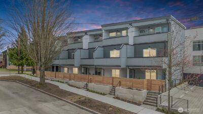 105 NW 39th Street #D, Seattle, WA 98107 - Photo 2