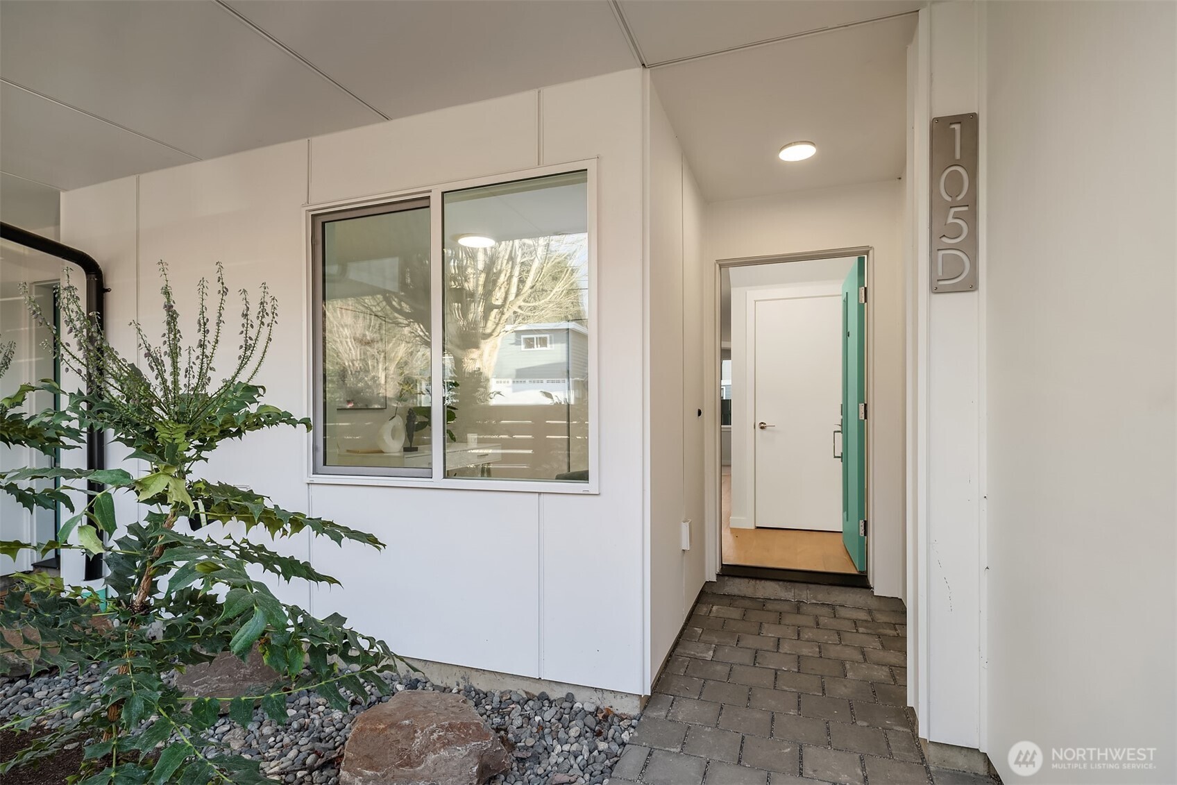 105 NW 39th Street #D, Seattle, WA 98107