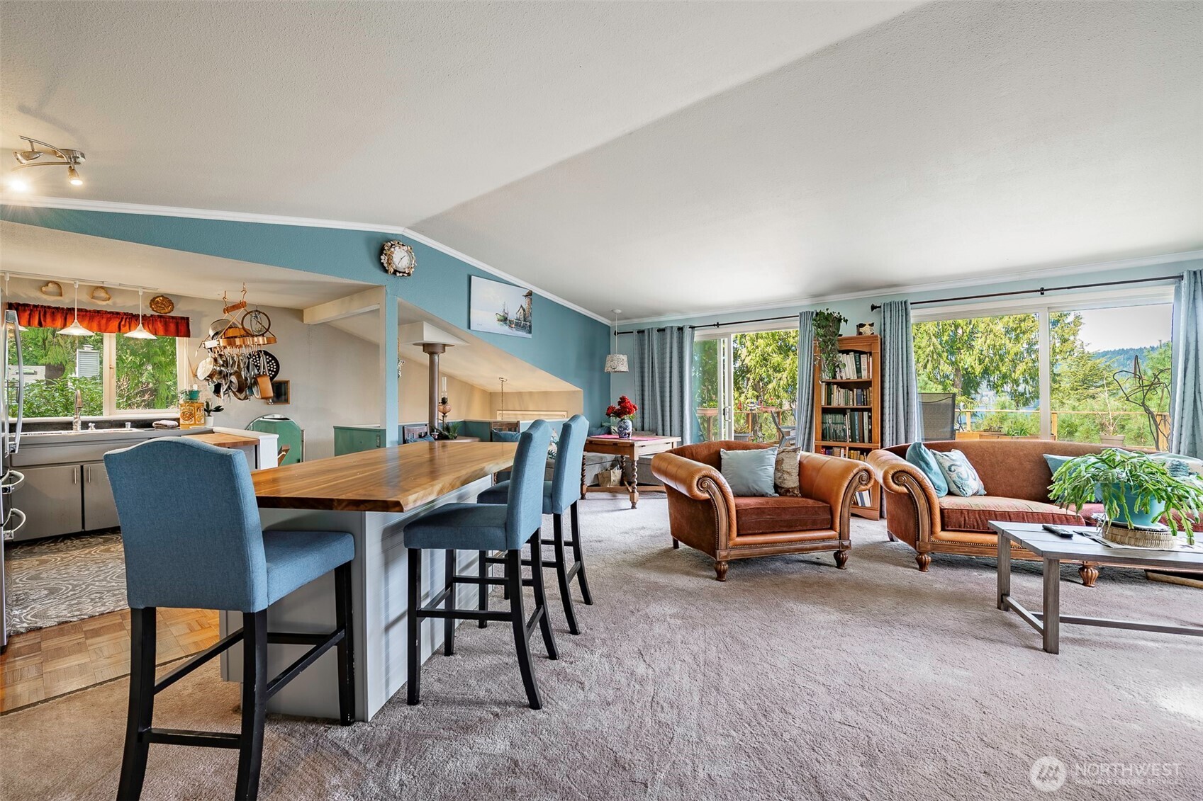 69 North Point Drive , Bellingham, WA 98229