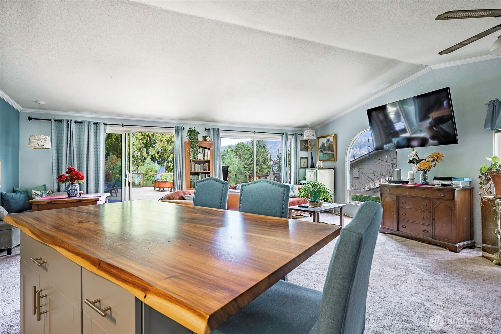 69 North Point Drive , Bellingham, WA 98229