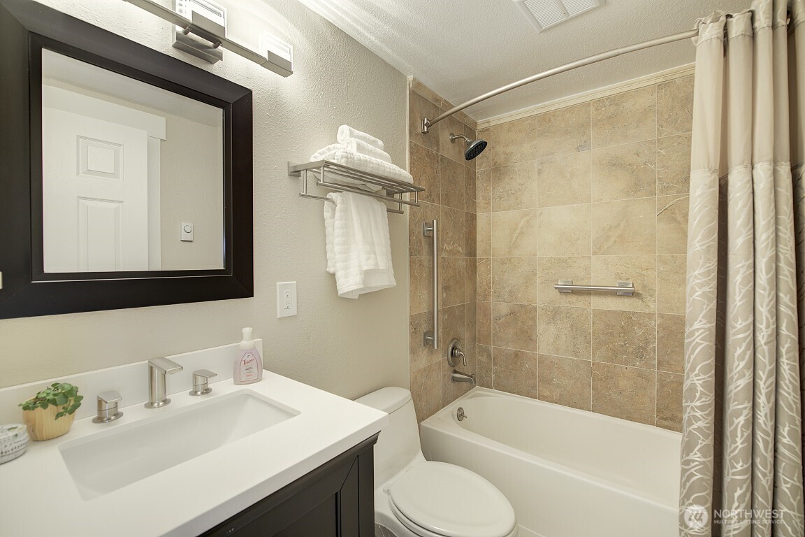 125 3rd Avenue #200, Kirkland, WA 98033