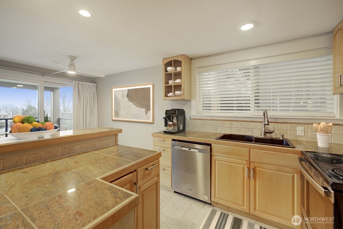 125 3rd Avenue #200, Kirkland, WA 98033