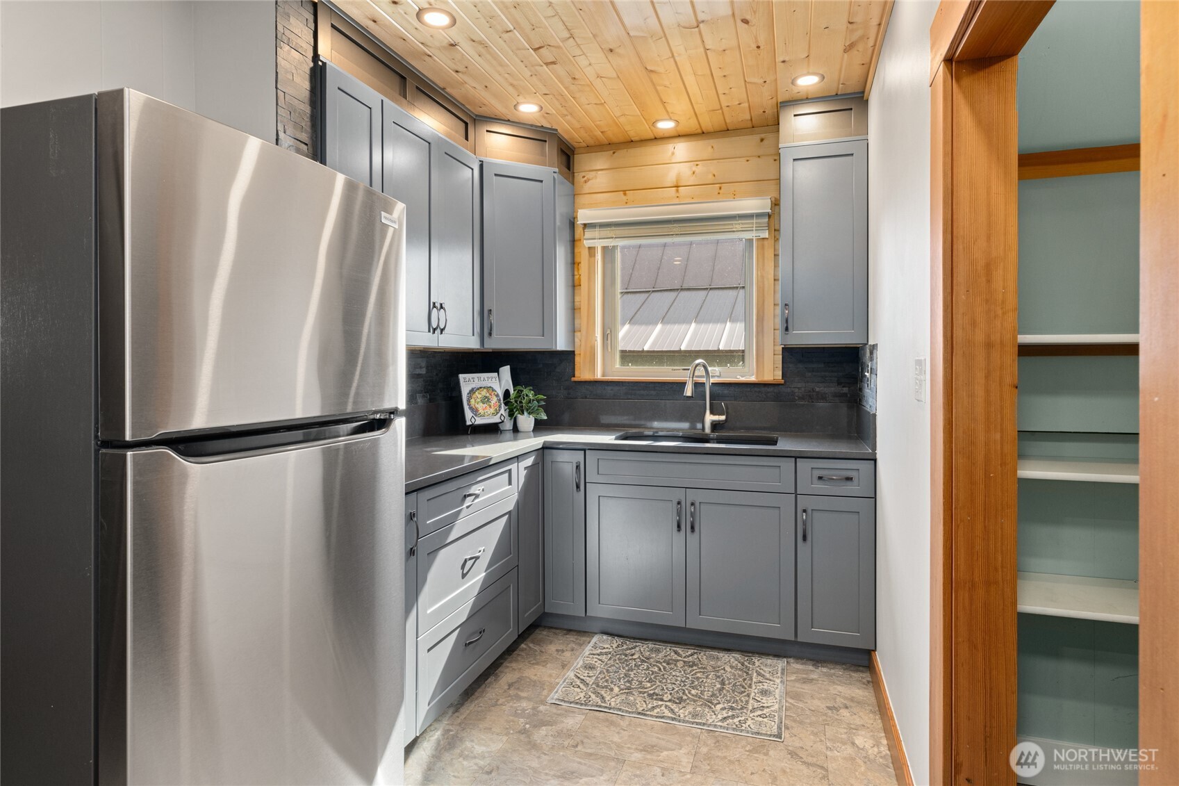 313 S 2nd Street , Roslyn, WA 98941