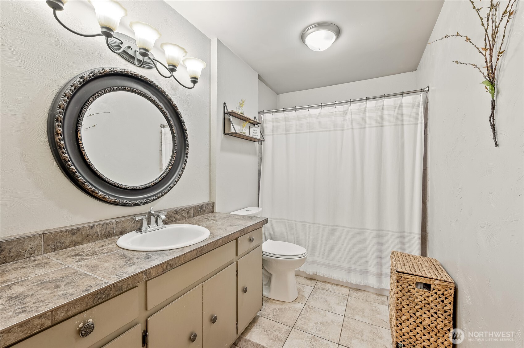 809 N Kenroy Terrace , East Wenatchee, WA 98802
