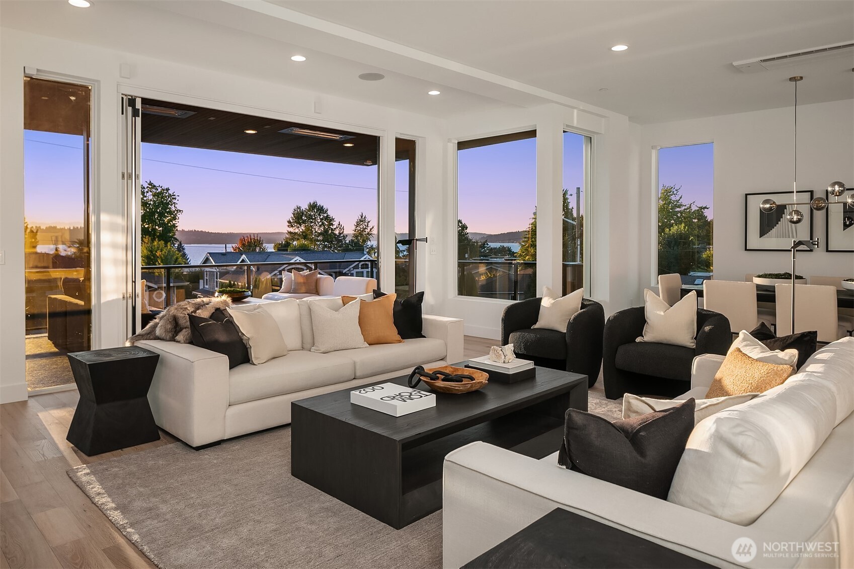 6530 102nd Place NE, Kirkland, WA 98033