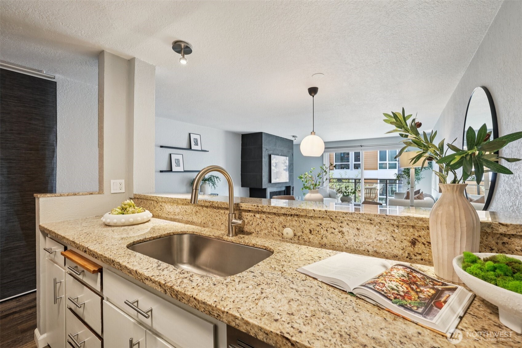 2219 14th Avenue W #304, Seattle, WA 98119