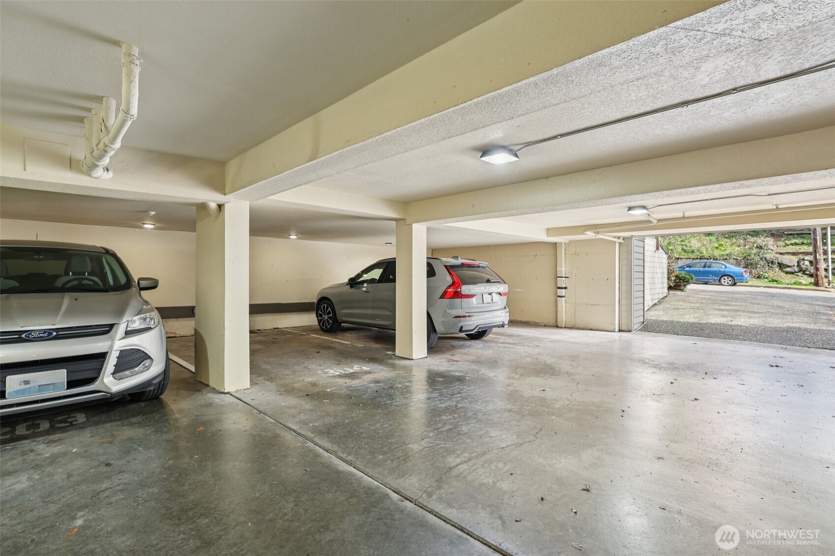 2219 14th Avenue W #304, Seattle, WA 98119