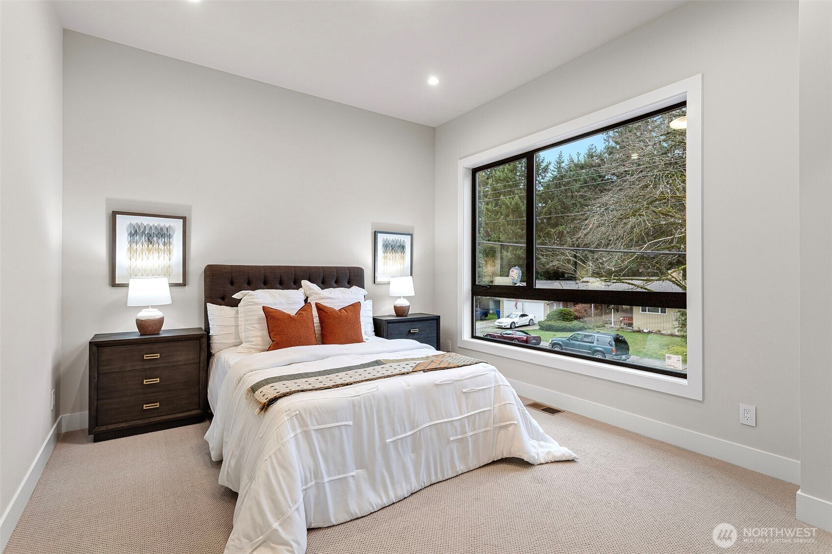 14 158th Place NE, Bellevue, WA 98008