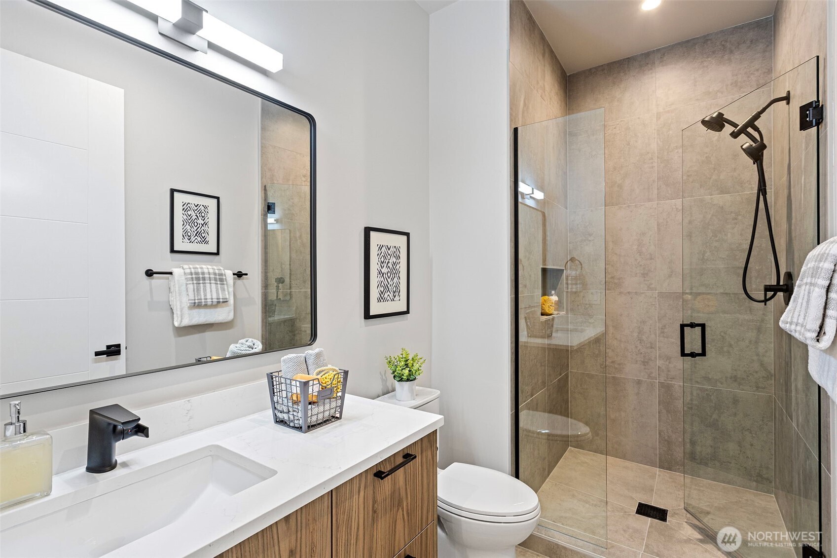 14 158th Place NE, Bellevue, WA 98008