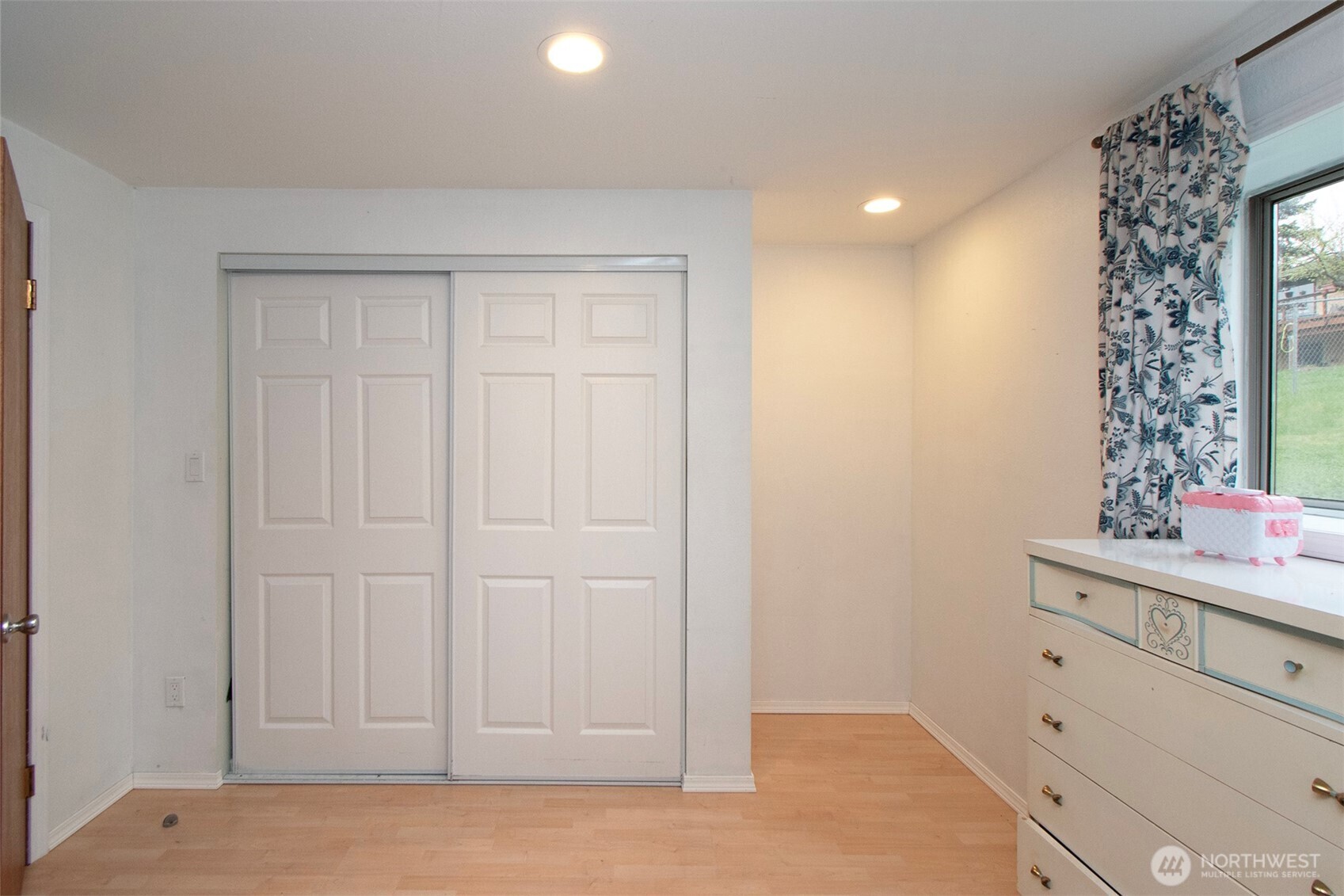 2717 S Laurel Street , Port Angeles, WA 98362