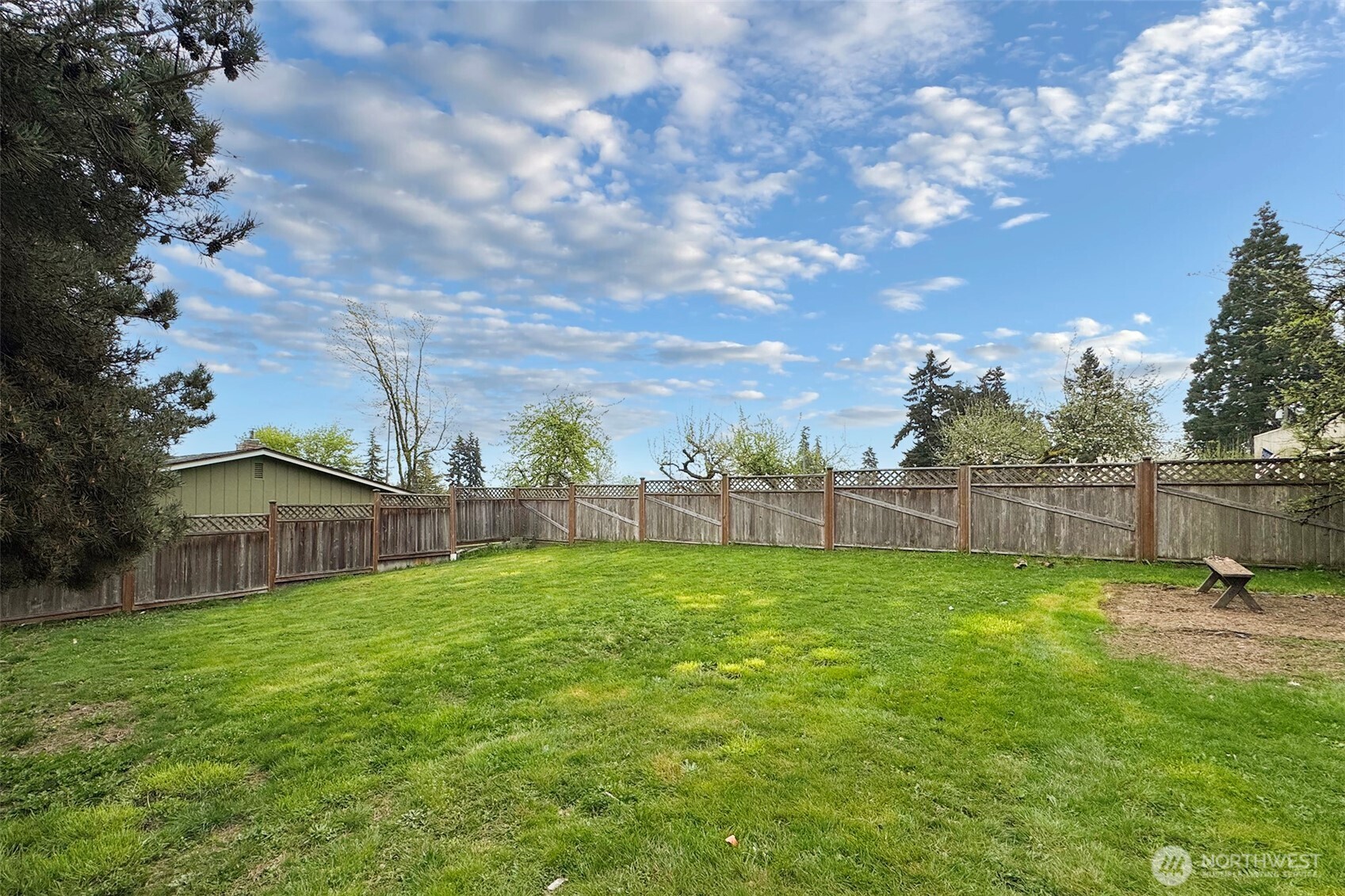 2717 S Laurel Street , Port Angeles, WA 98362