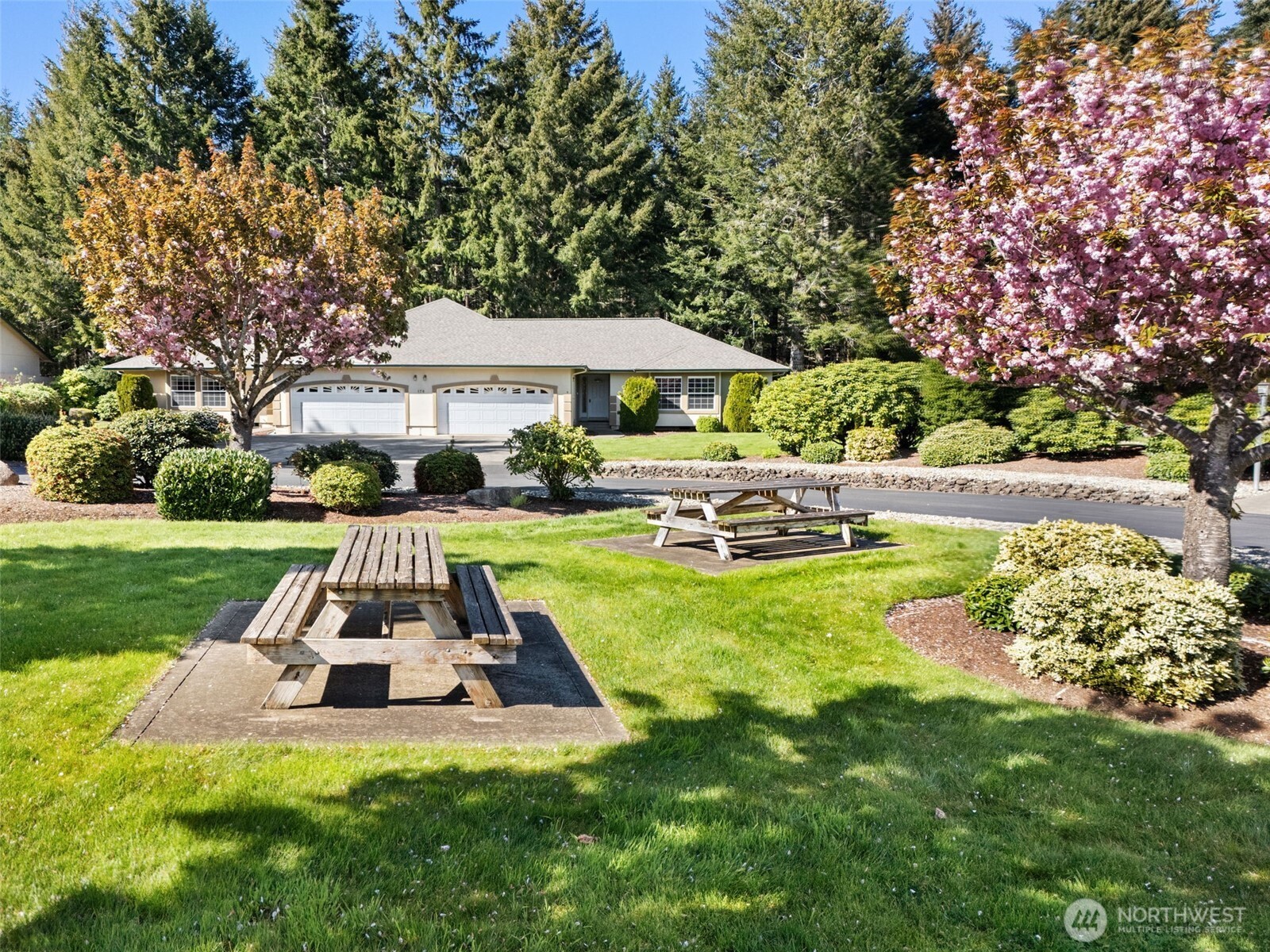 170 E Beaumont Drive #B, Shelton, WA 98584