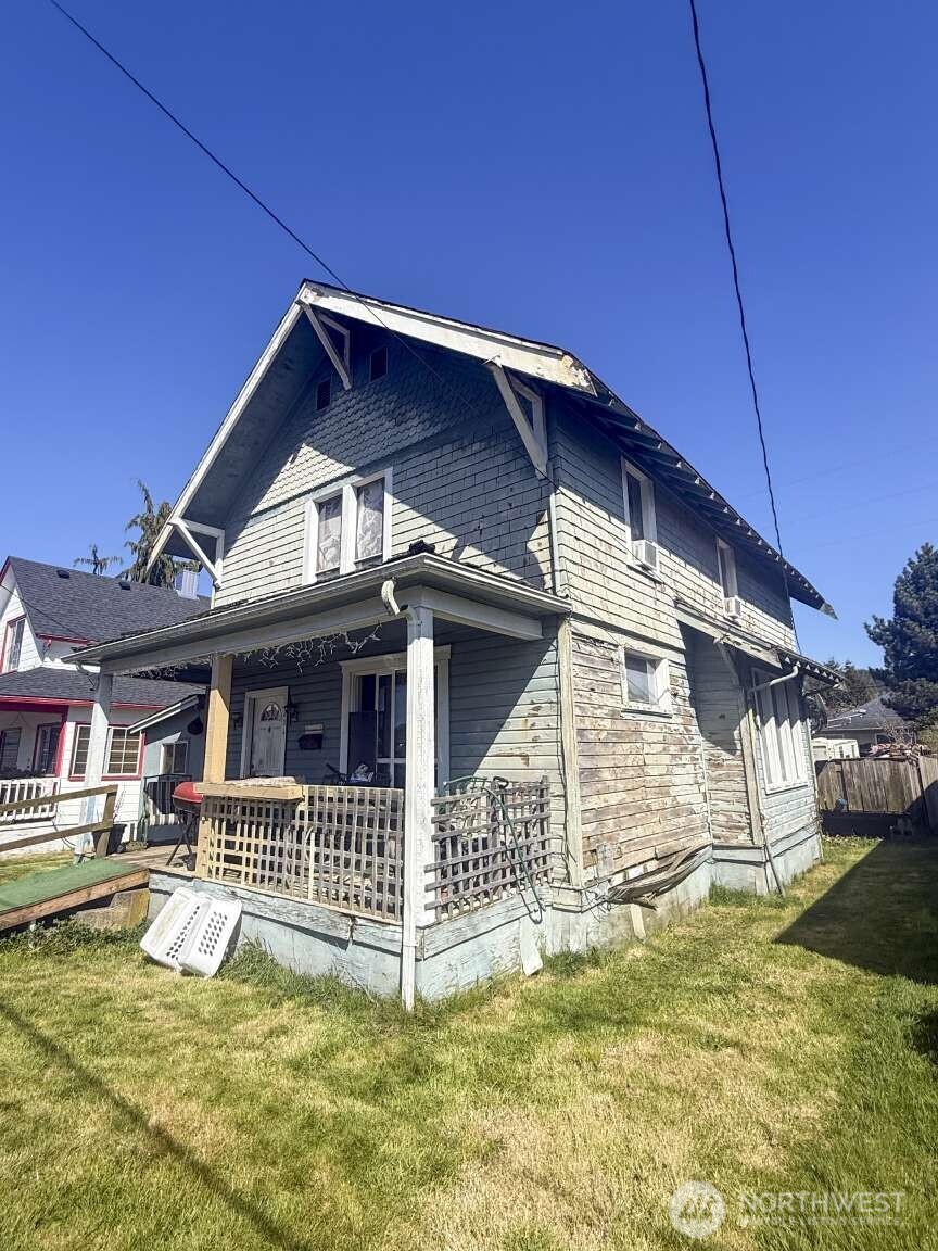 804 Monroe Street , Hoquiam, WA 98550