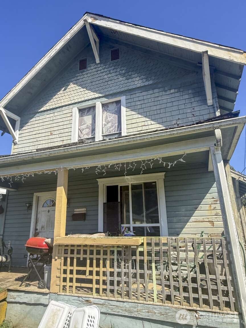 804 Monroe Street , Hoquiam, WA 98550