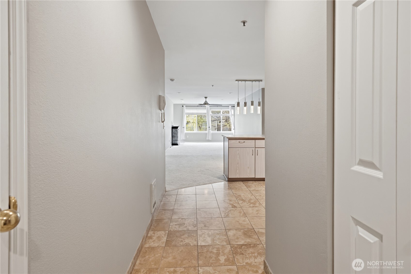 18210 73rd Avenue NE #201, Kenmore, WA 98028-2770
