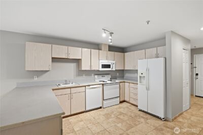 18210 73rd Avenue NE #201, Kenmore, WA 98028-2770 - Photo 7