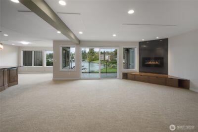 387 101st Avenue SE #202-F, Bellevue, WA 98004 - Photo 2