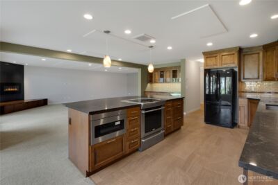 387 101st Avenue SE #202-F, Bellevue, WA 98004 - Photo 9