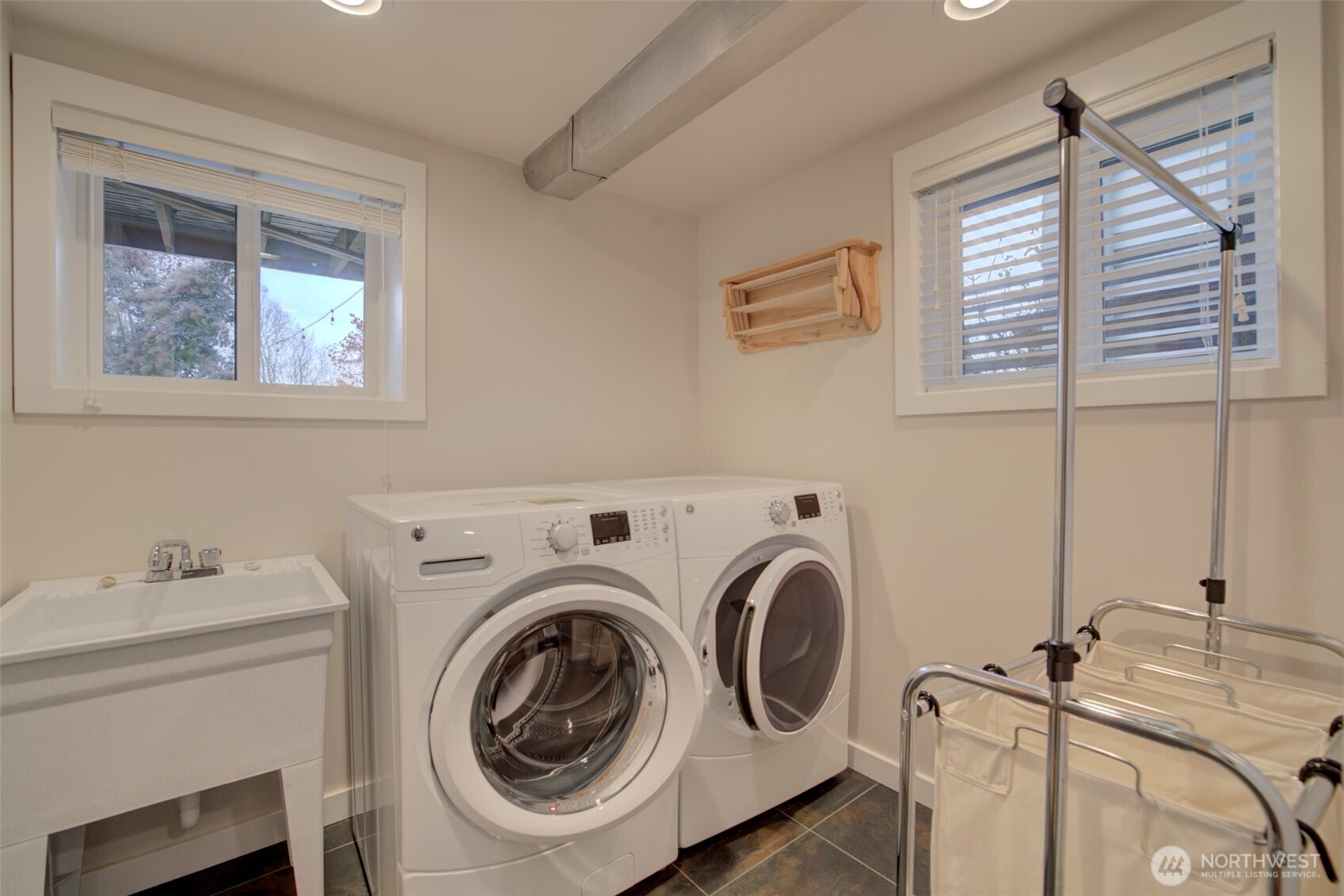 357 29th Avenue , Seattle, WA 98122