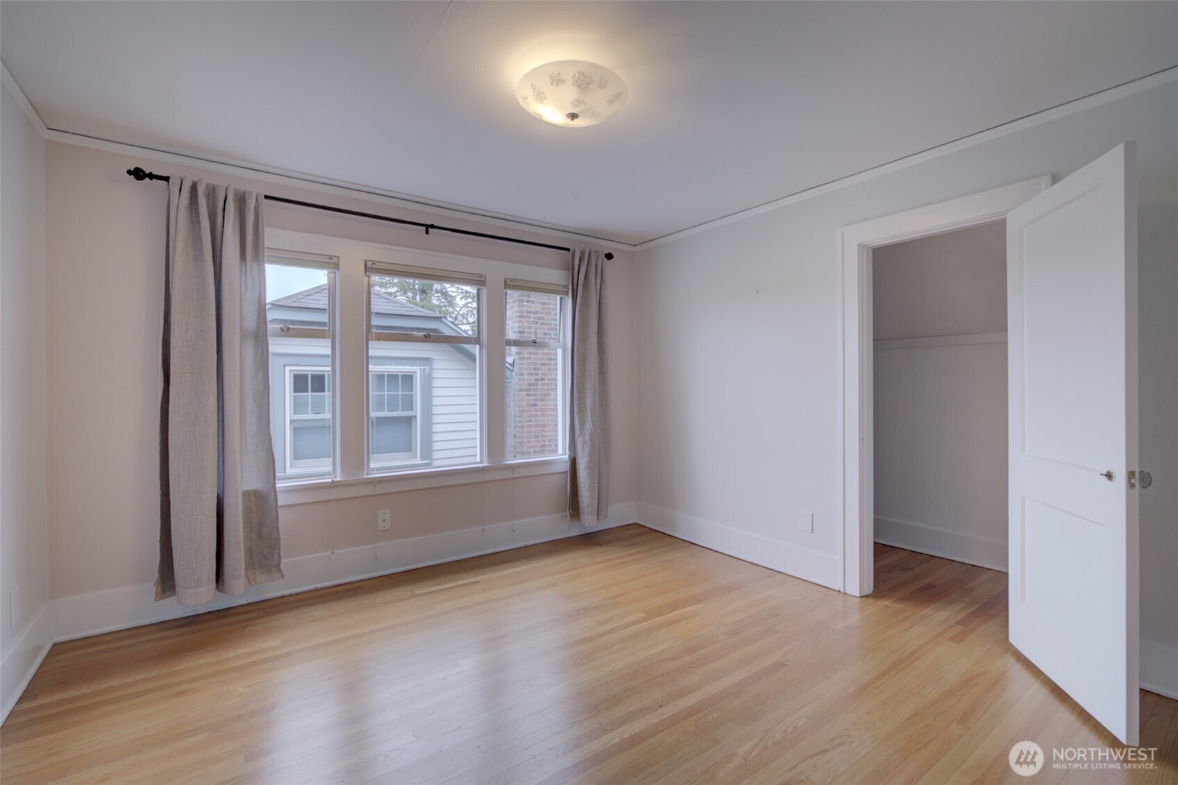 357 29th Avenue , Seattle, WA 98122