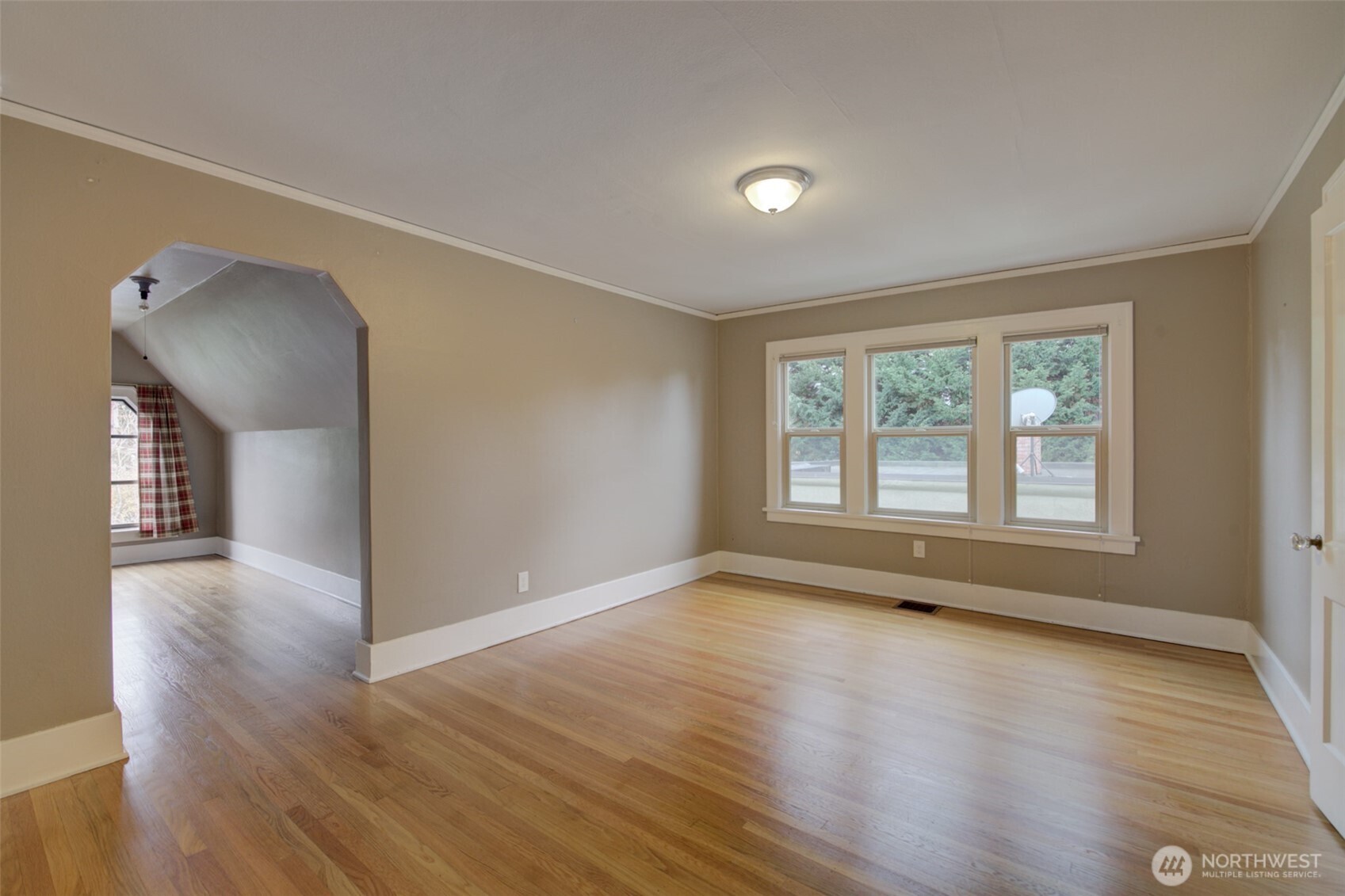 357 29th Avenue , Seattle, WA 98122