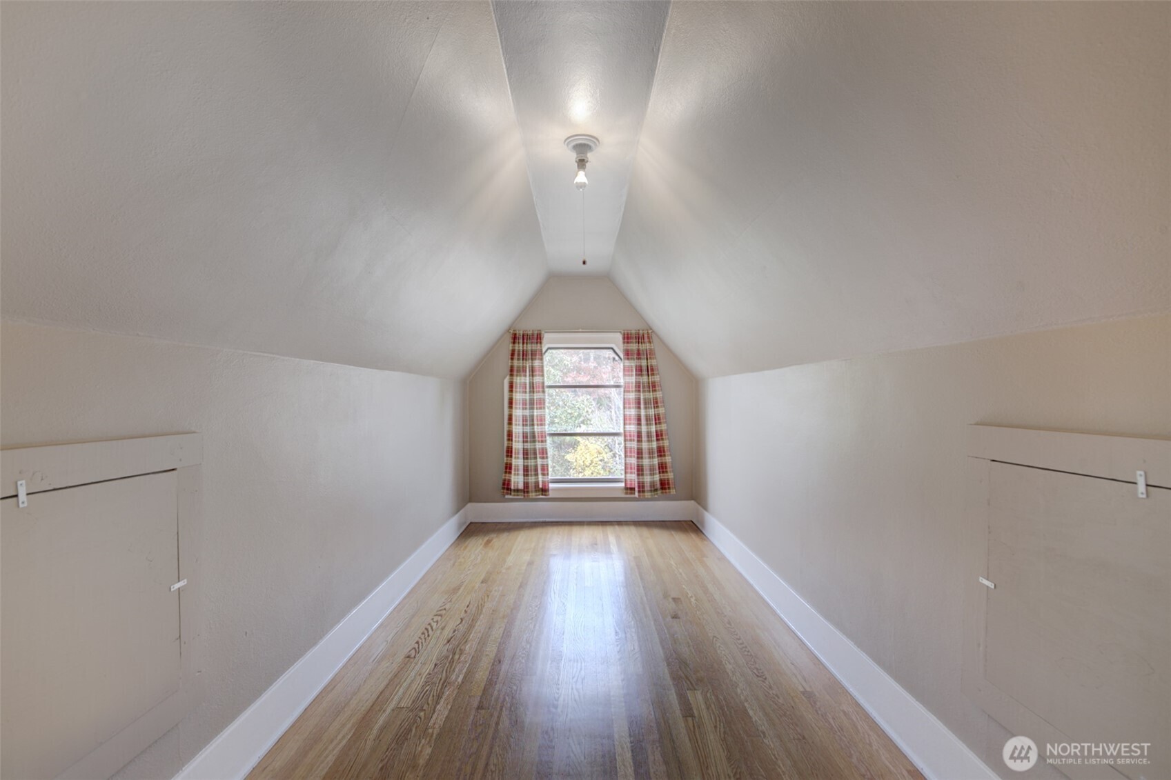 357 29th Avenue , Seattle, WA 98122