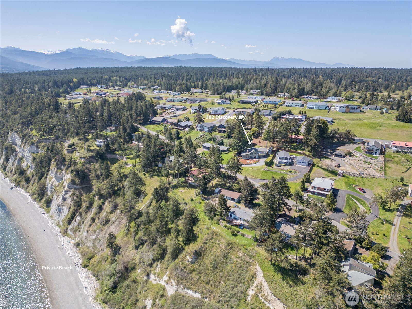 382 Discovery Way , Sequim, WA 98382