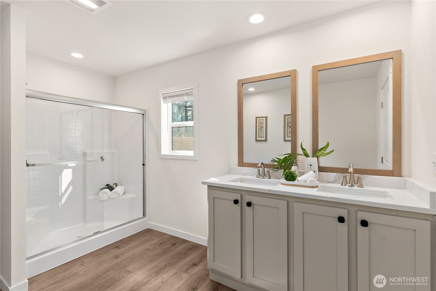 18495 SE Covington Sawyer Road , Kent, WA 98042