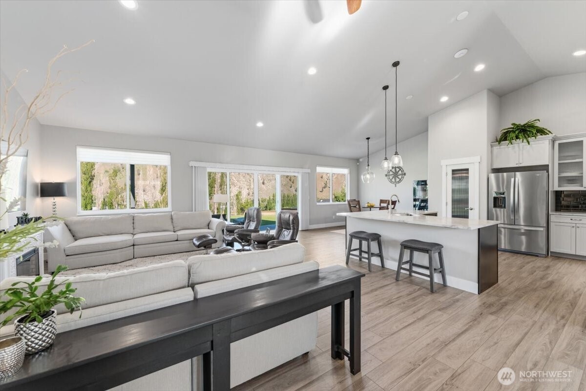 80 Barber Road , Orondo, WA 98843