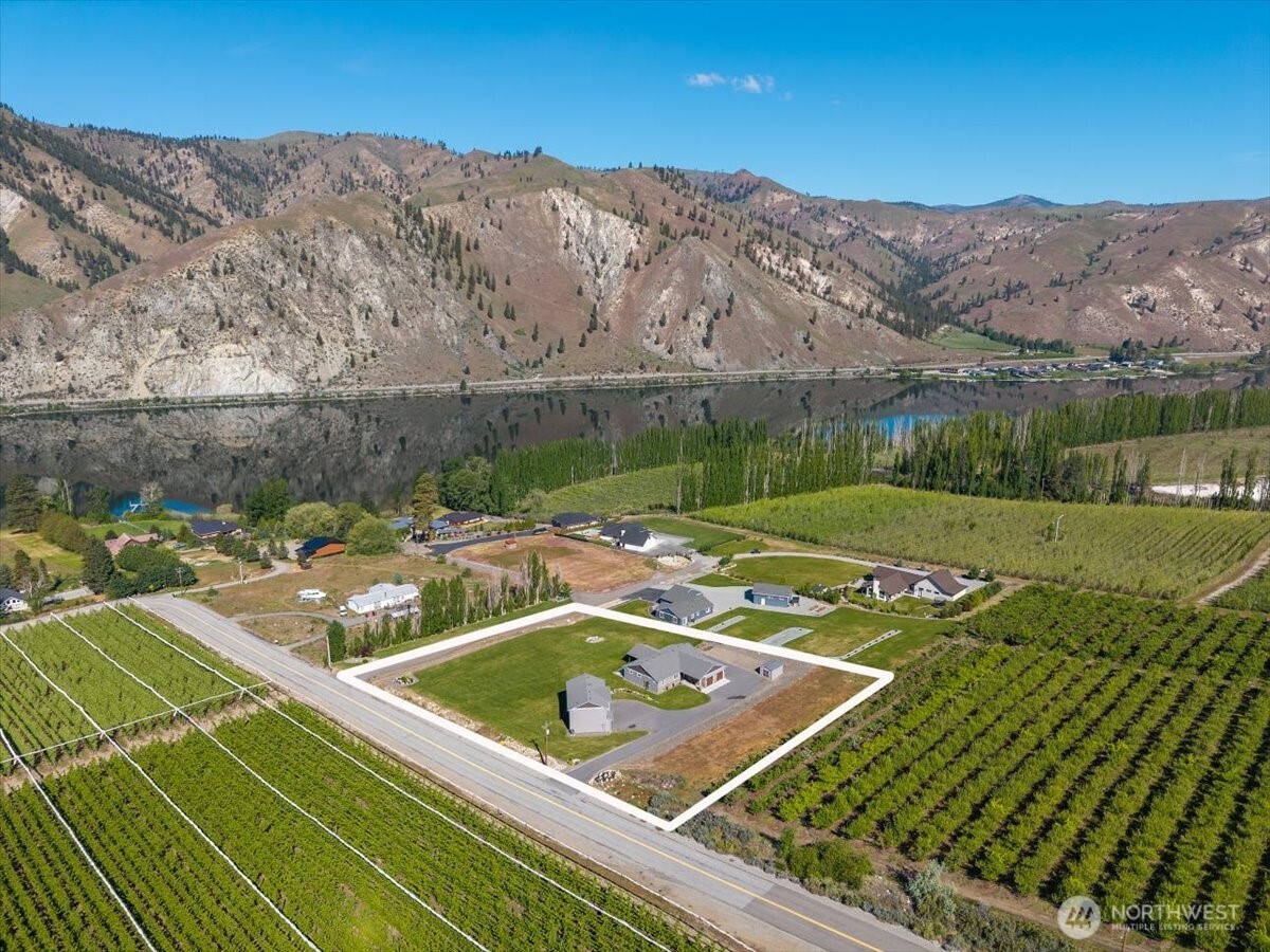 80 Barber Road , Orondo, WA 98843