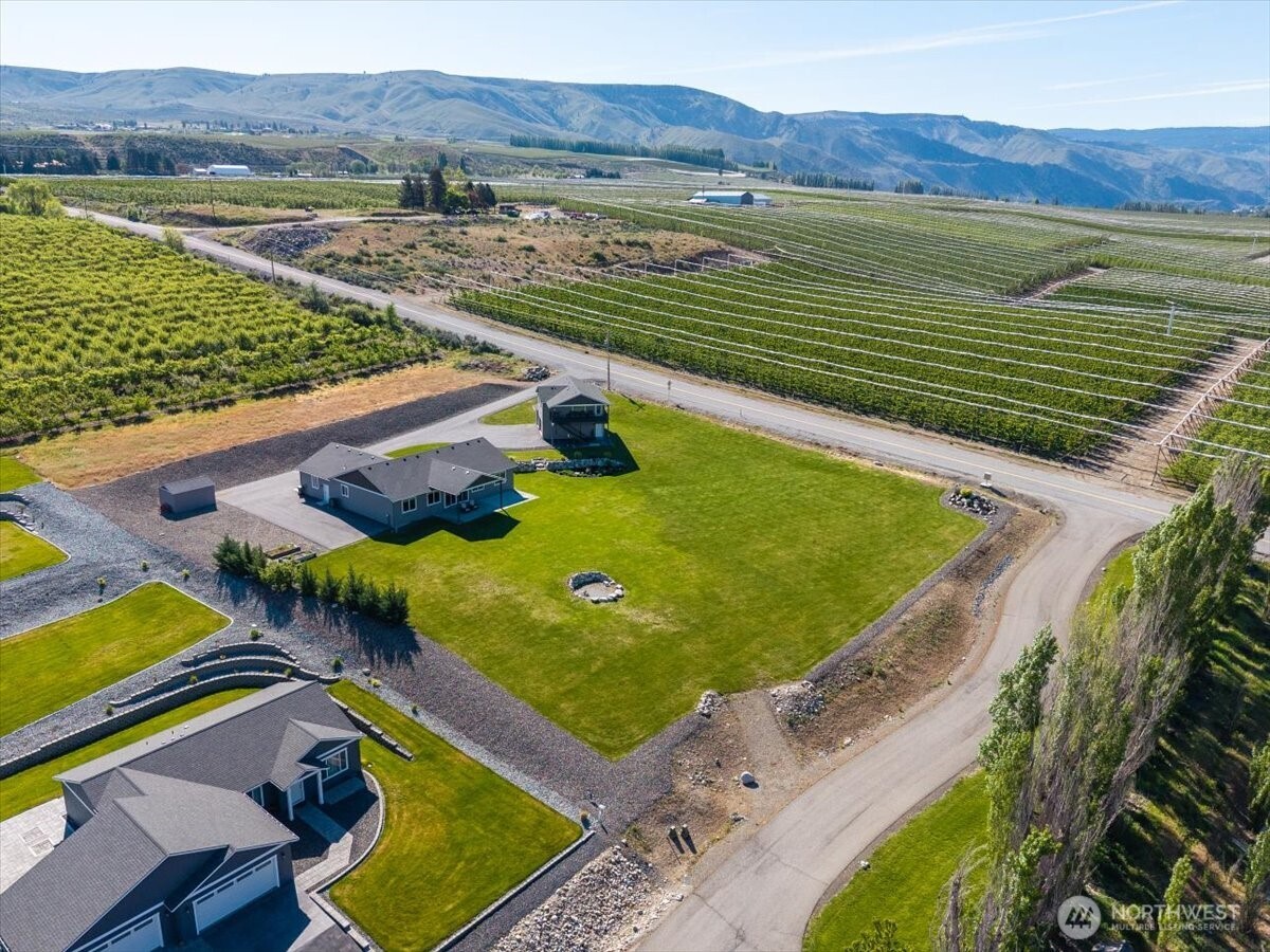 80 Barber Road , Orondo, WA 98843